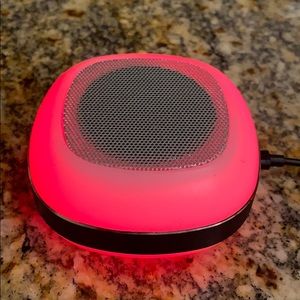 Beam Wireless Speaker 🔈 that changed colors !